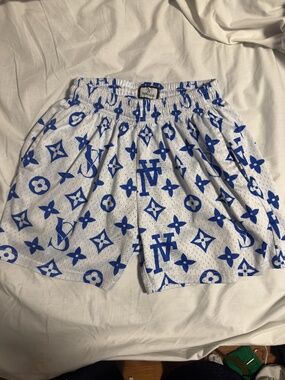 Versailles Shorts USED Mens Medium - Fits Like A Small
